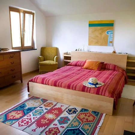 Casa Fragola Holiday home Borzonasca